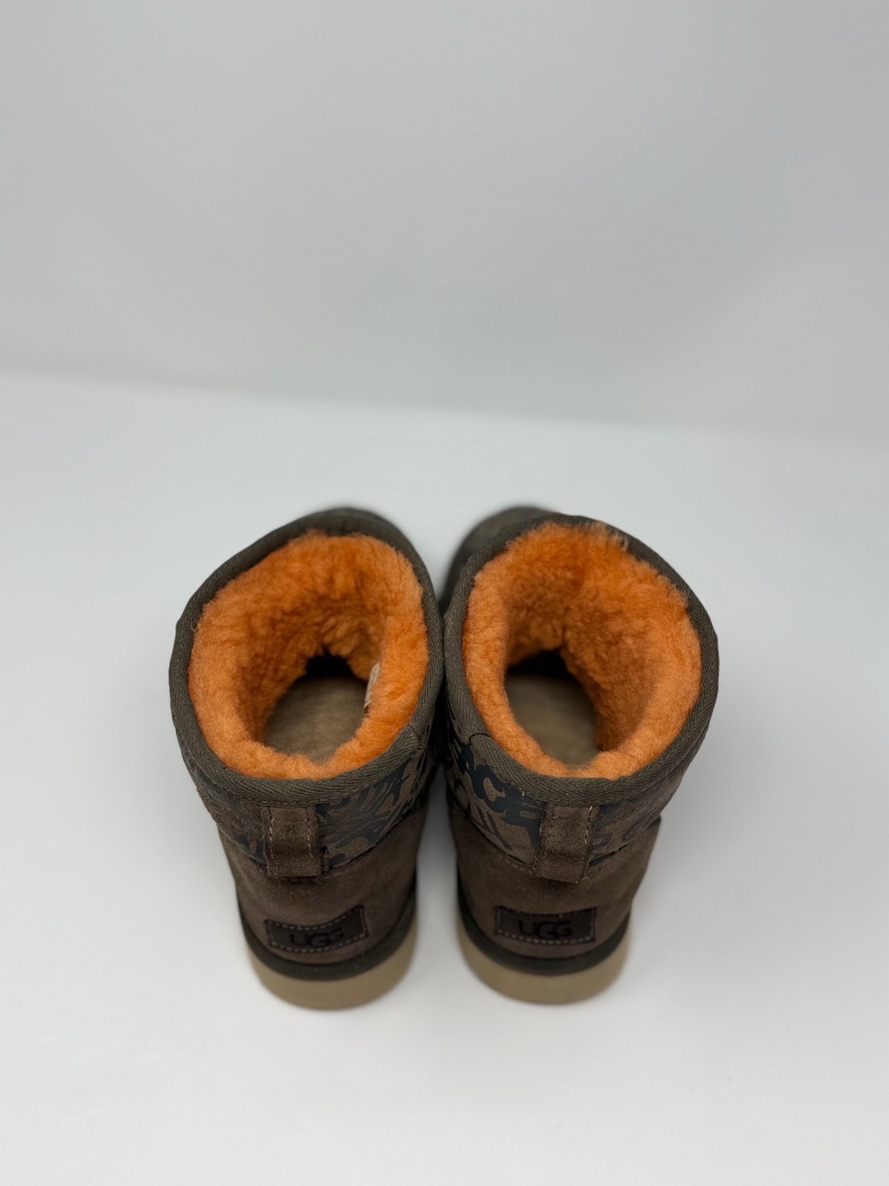 UGG Classic Mini Graffiti Boots Brown Suede Sheepskin Lined Women’s Size 7 - Picture 5 of 7